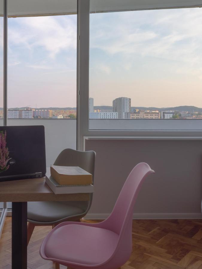 Initium Rooms - Pokoje Na Wynajem - Obroncow Wybrzeza 4D Гданьск Экстерьер фото