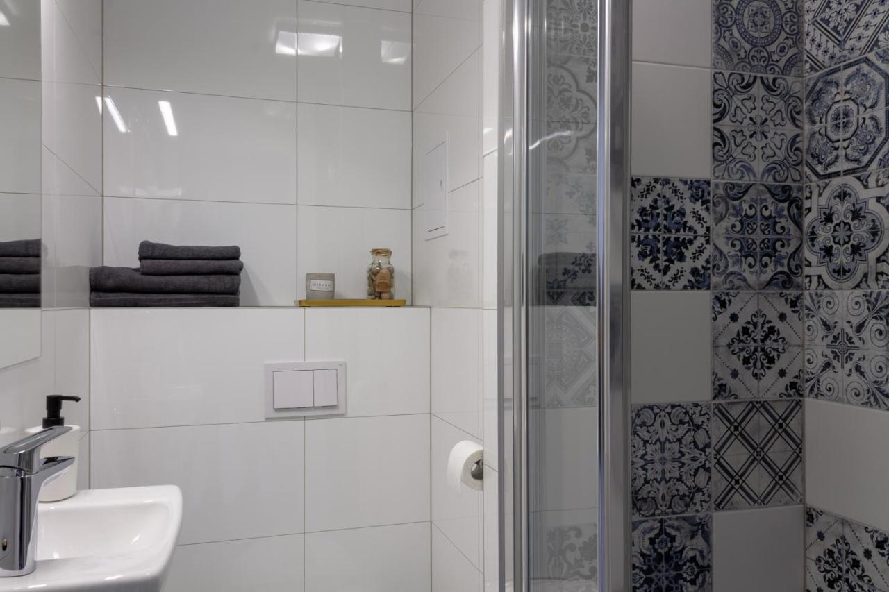 Initium Rooms - Pokoje Na Wynajem - Obroncow Wybrzeza 4D Гданьск Экстерьер фото