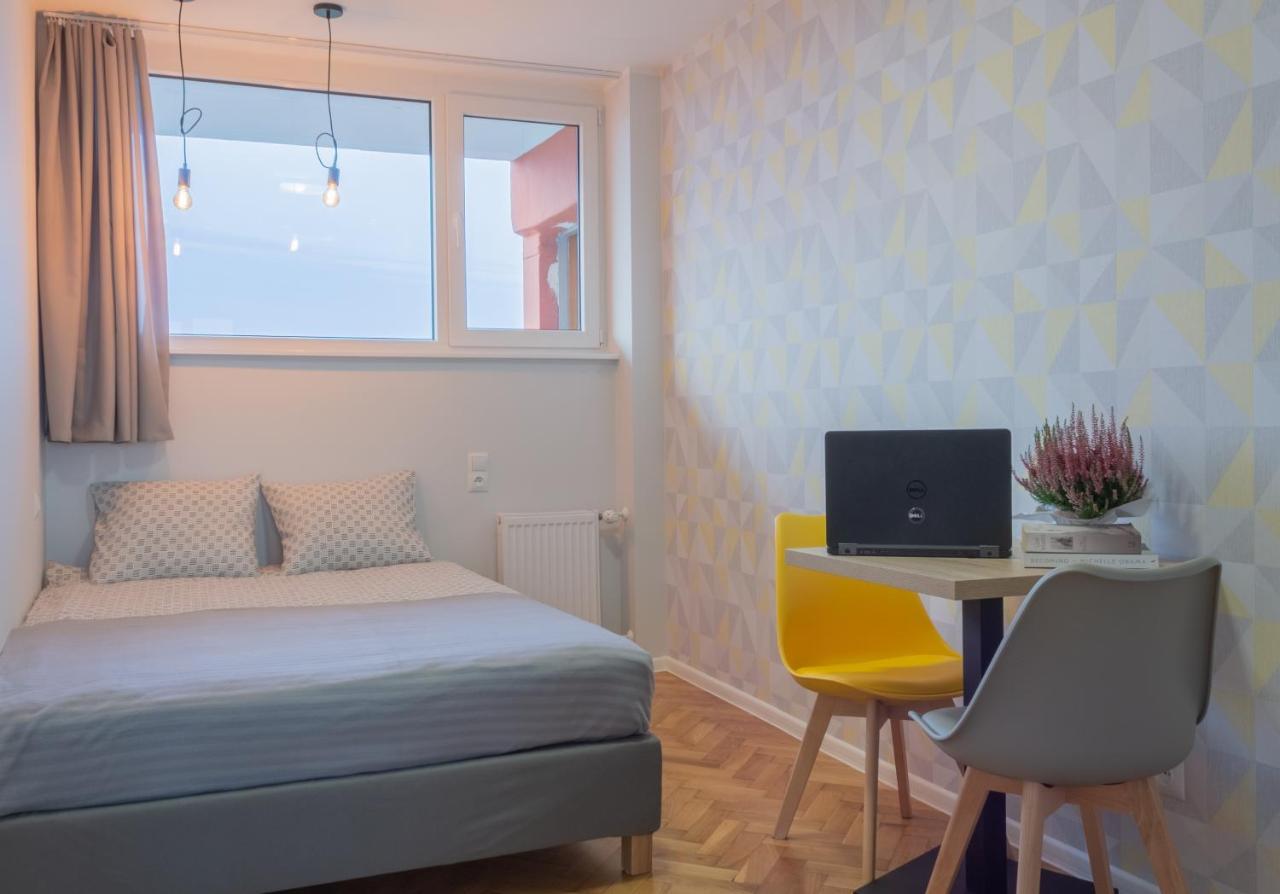 Initium Rooms - Pokoje Na Wynajem - Obroncow Wybrzeza 4D Гданьск Экстерьер фото