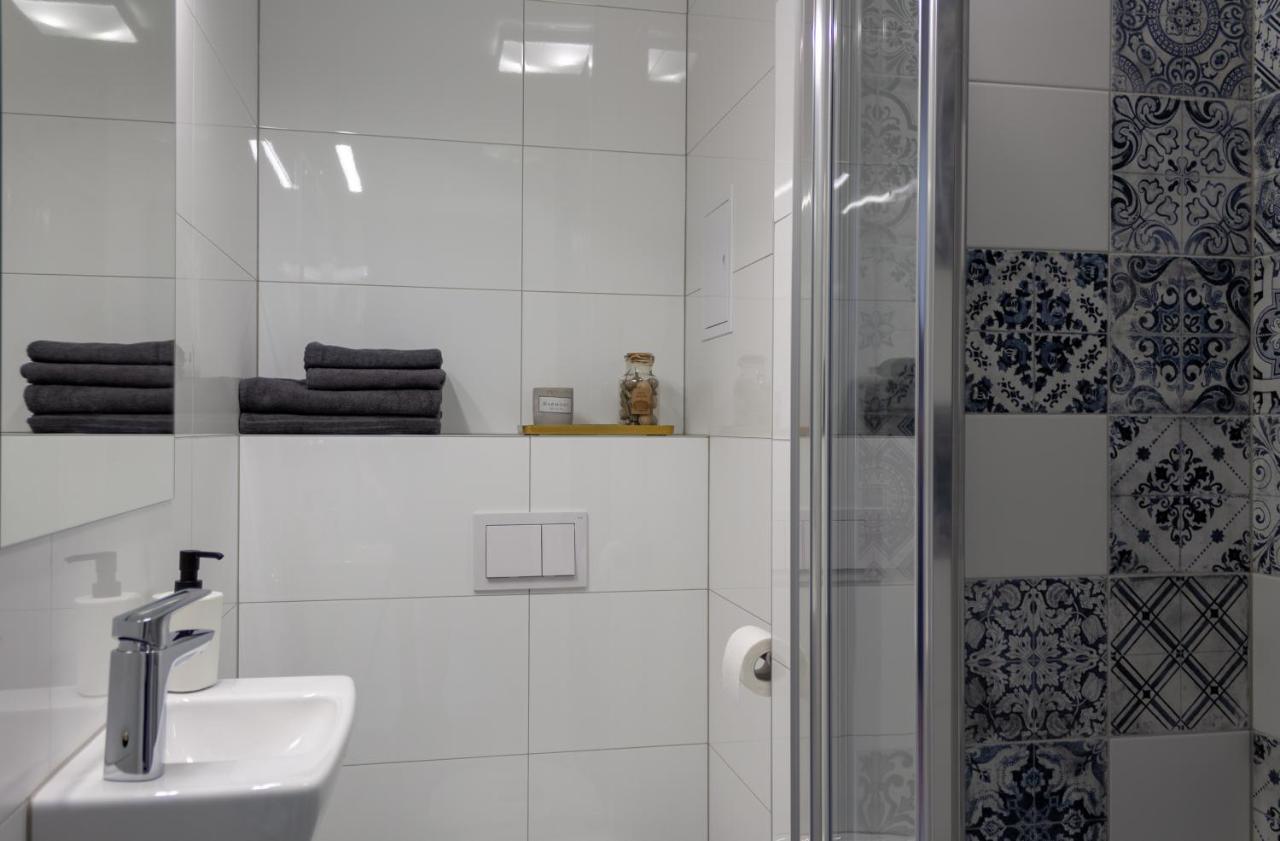 Initium Rooms - Pokoje Na Wynajem - Obroncow Wybrzeza 4D Гданьск Экстерьер фото